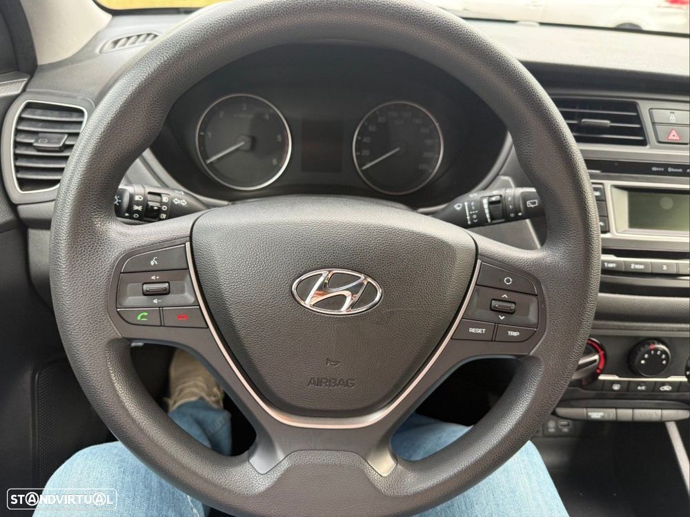 Hyundai i20 1.1 CRDi Access+Bluetooth+Comandos no Volante - 9