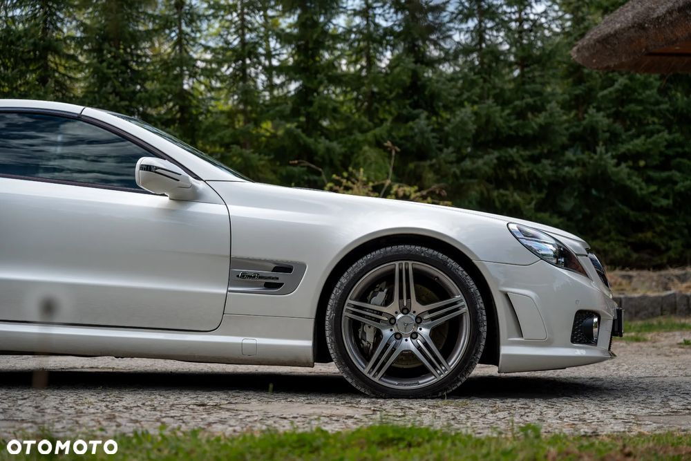 Mercedes-Benz SL 63 AMG - 18