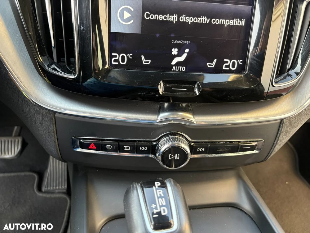 Volvo XC 60 D4 AWD Geartronic Momentum - 18