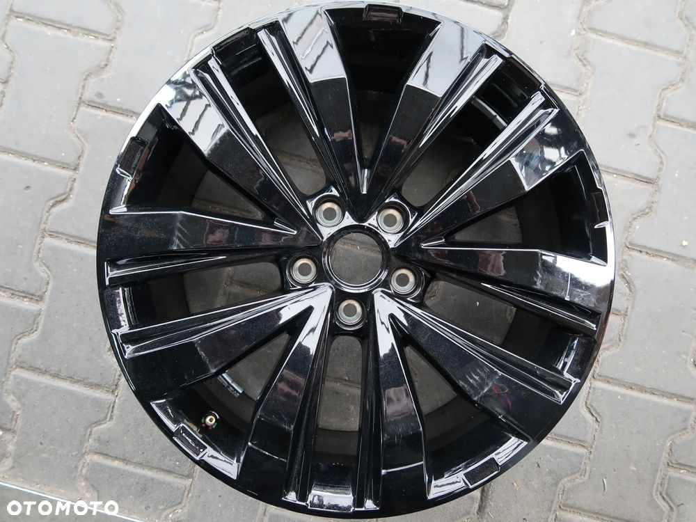 W5 Felga VW Amarok 2H6601025F - 1