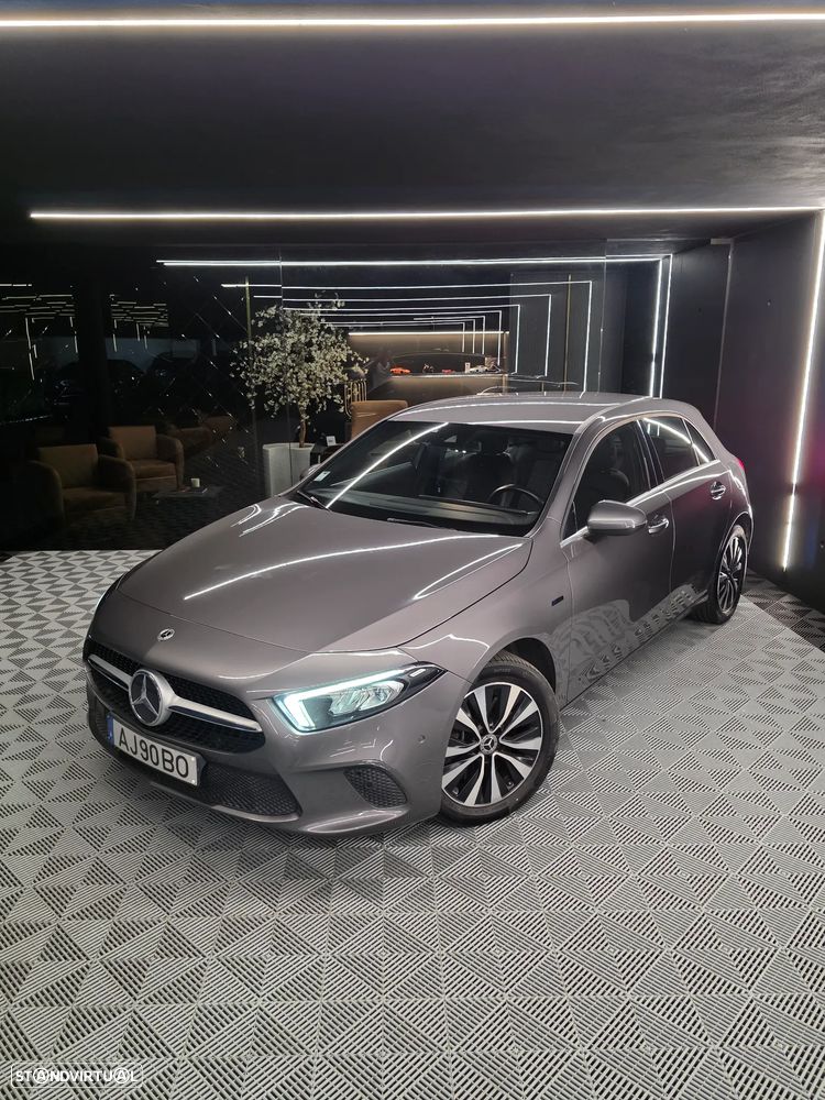 Mercedes-Benz A 250 e Progressive - 2