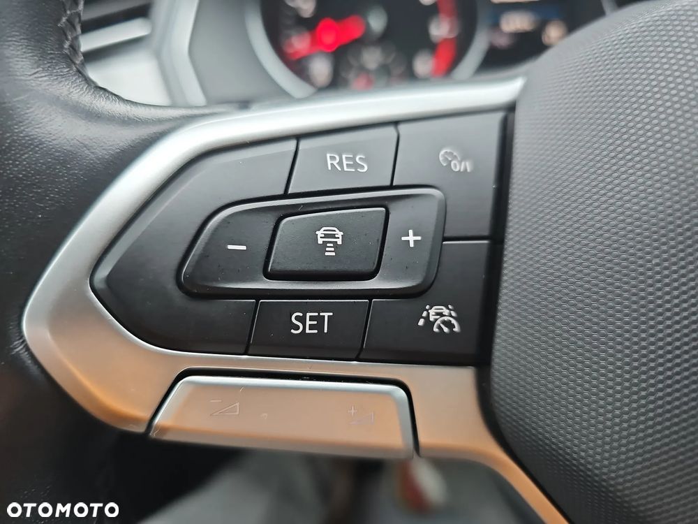 Volkswagen Passat 2.0 TSI Business DSG - 17