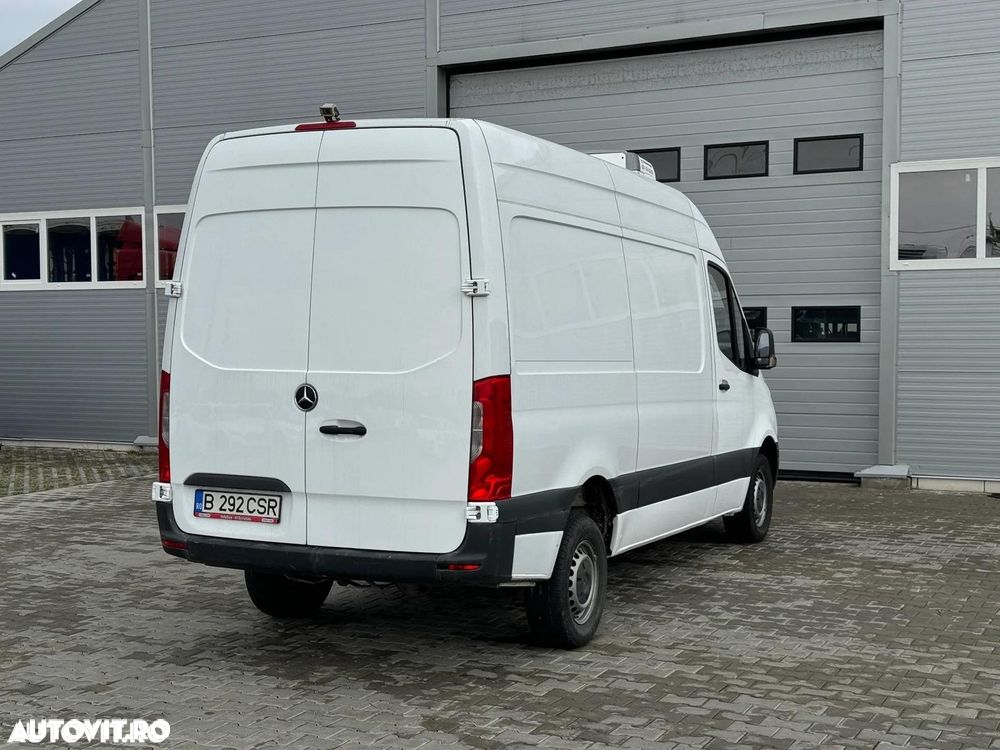 Mercedes-Benz SPRINTER - 4