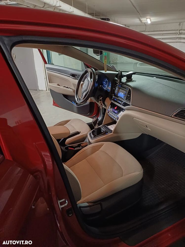 Hyundai Elantra 1.6 MPi Highway - 21