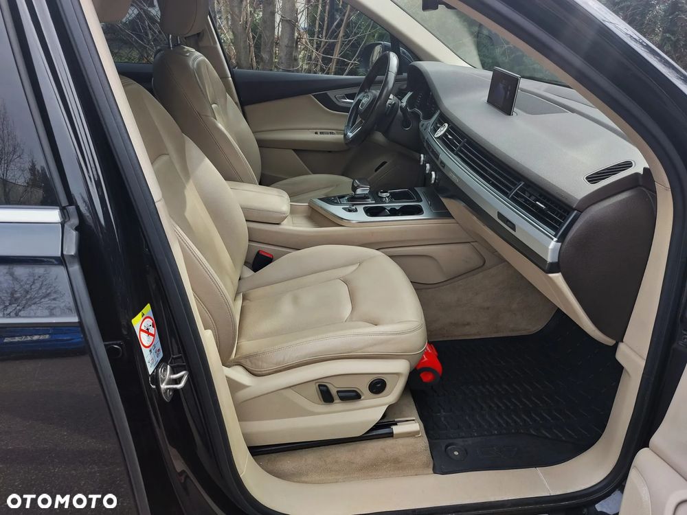 Audi Q7 - 11