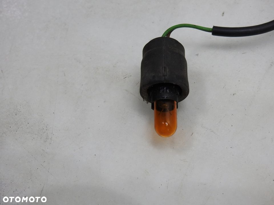 WIĄZKA INSTALACJA PODŁUŻNICY LAMPY PRAWA A4 B7 - 4
