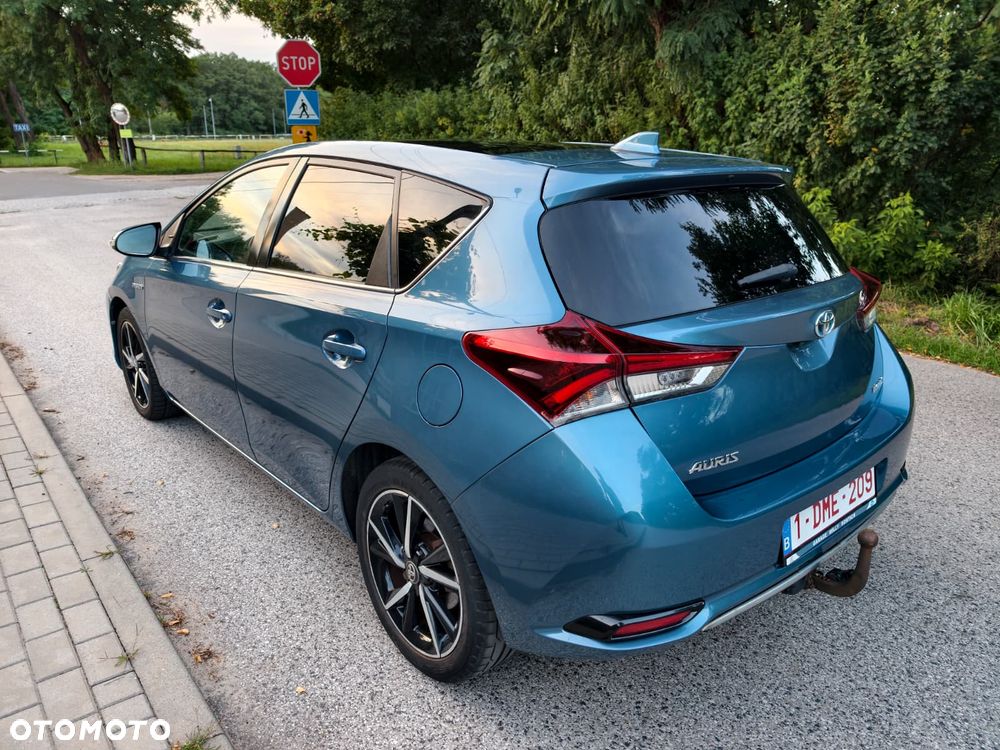 Toyota Auris 1.8 HSD Prestige - 12
