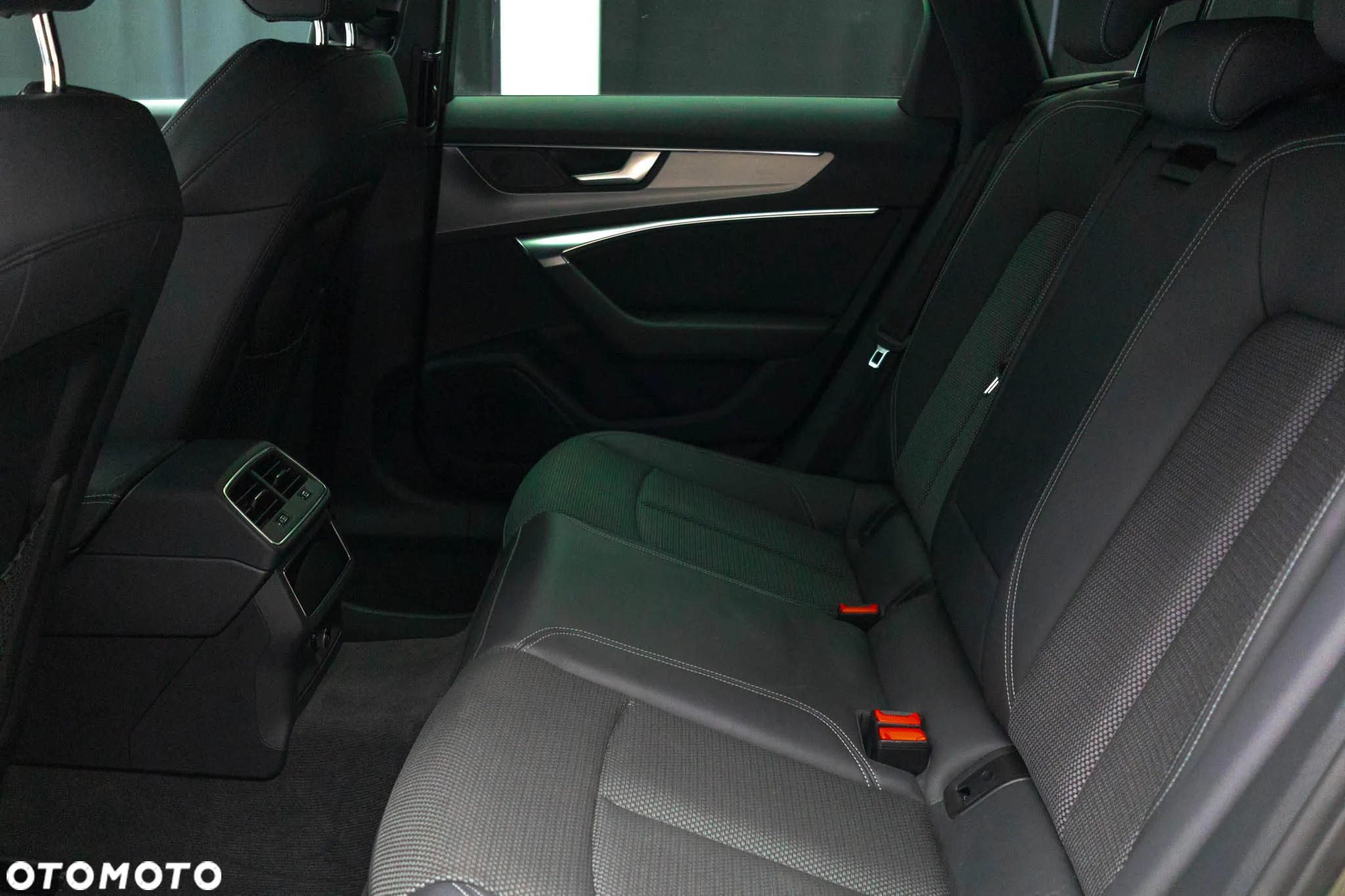 Audi A6 Avant TDI quattro S tronic - 25