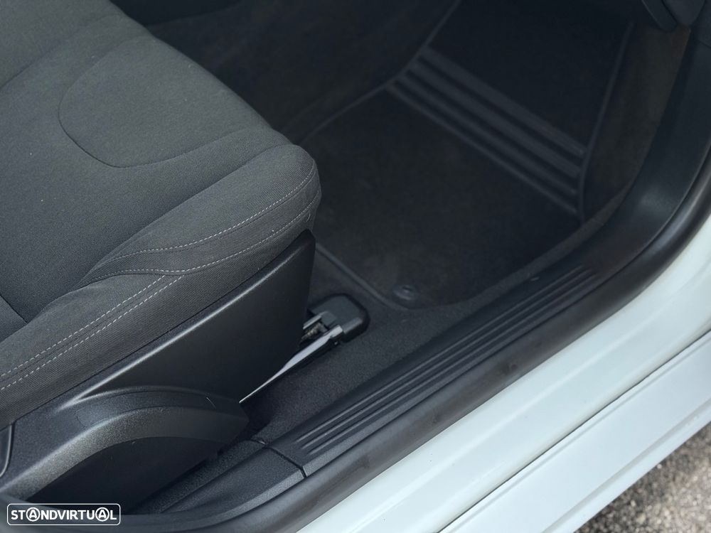 Volvo V40 1.6 D2 Eco Kinetic - 19