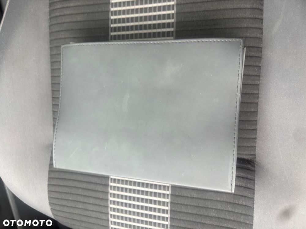 Volkswagen Polo 1.6 Sportline - 23