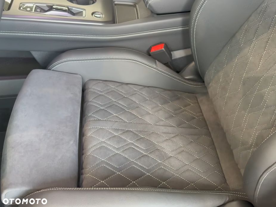 Audi Q4 e-tron - 7
