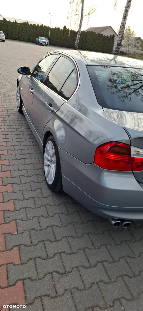 BMW Seria 3 330i - 5