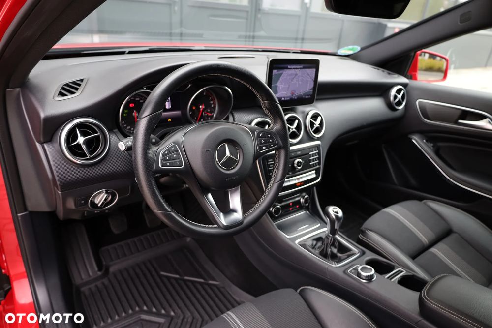 Mercedes-Benz Klasa A 180 Urban - 27