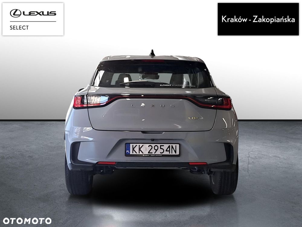 Lexus LBX 1.5 Hybrid - 9