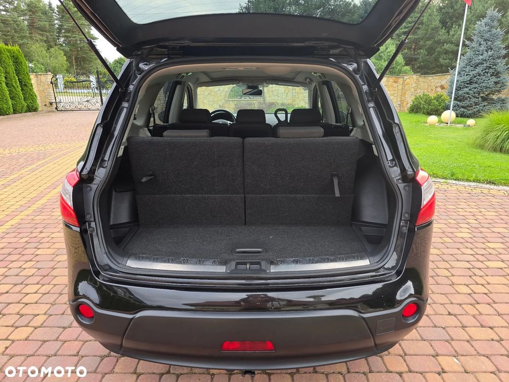 Nissan Qashqai+2 - 31