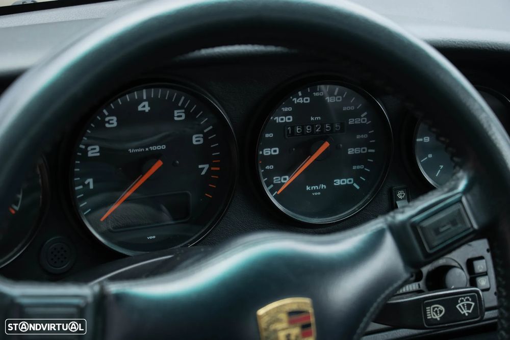 Porsche 911 (964) Coupé 3.6 Carrera 4 - 31