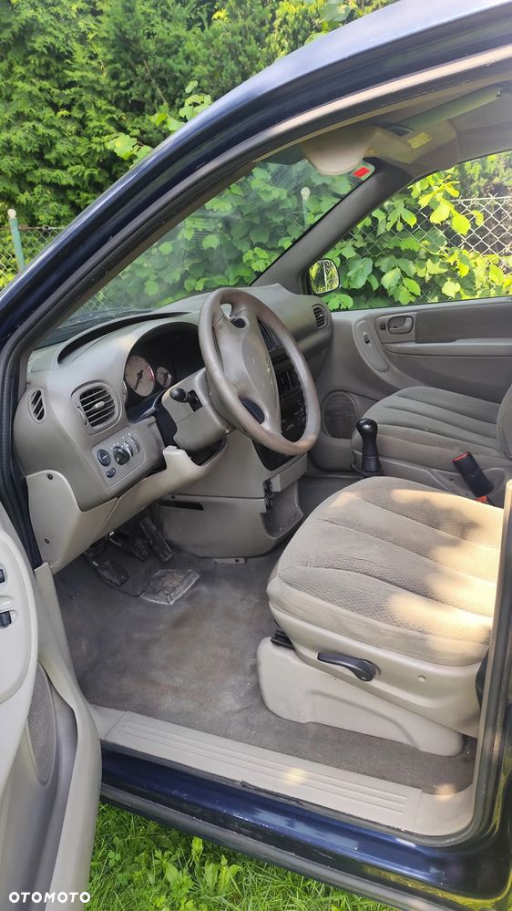 Chrysler Voyager - 4