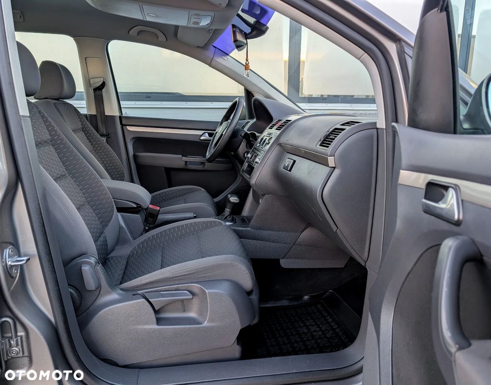 Volkswagen Touran 1.9 TDI DSG Trendline - 13