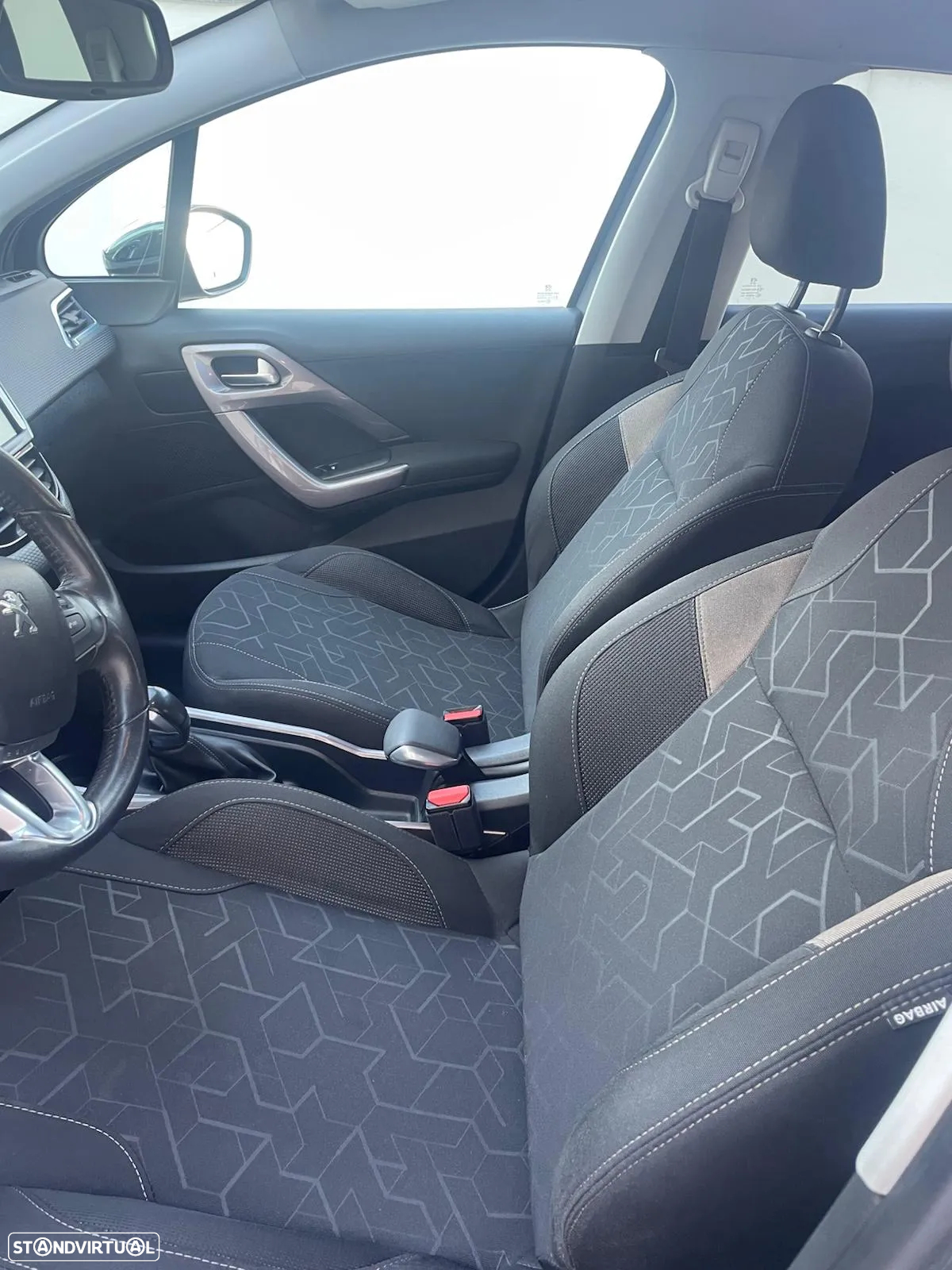 Peugeot 2008 1.6 BlueHDi Style - 7