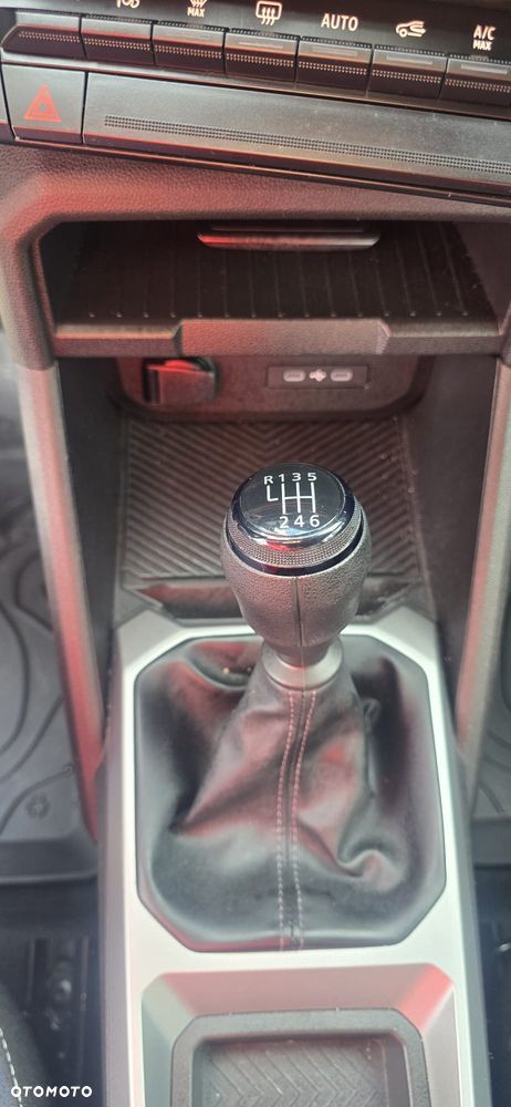 Dacia Duster TCe 100 2WD Essential - 18