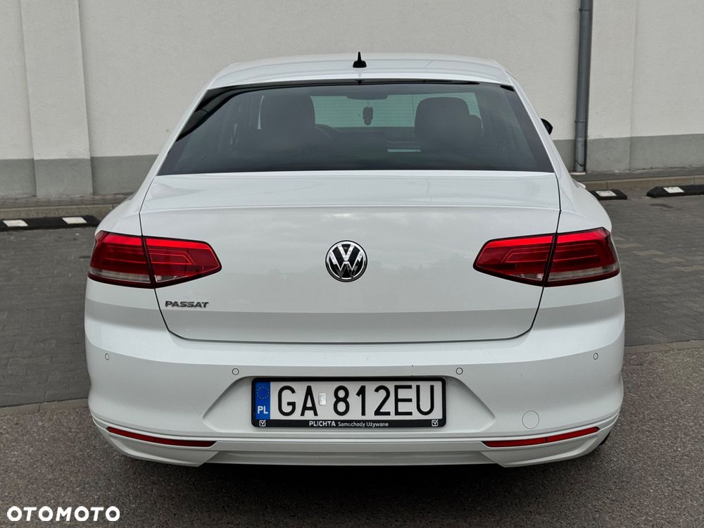 Volkswagen Passat 2.0 TDI BMT Comfortline - 22