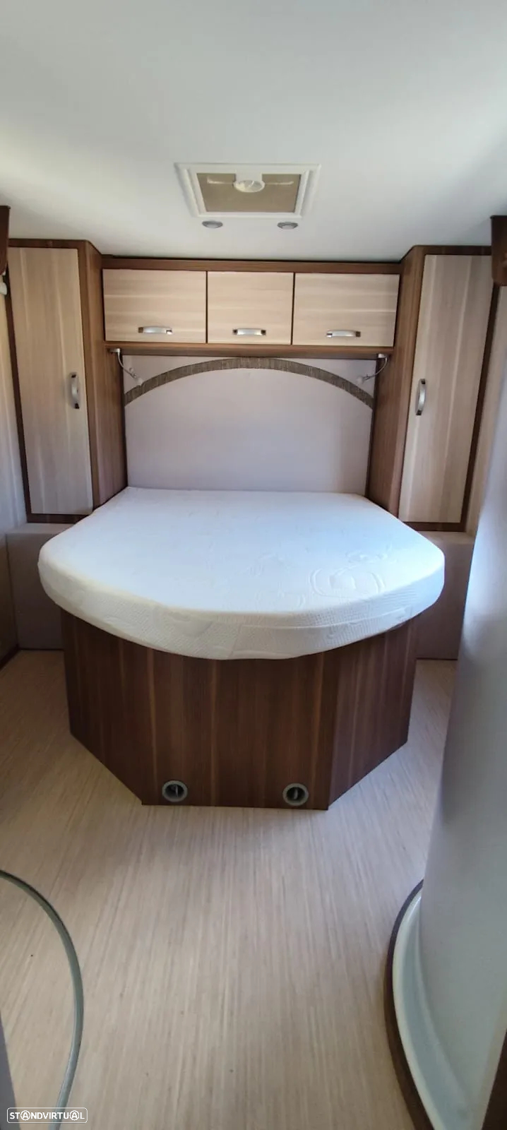 McLouis MC2 72 Cama Central e basculante - 5