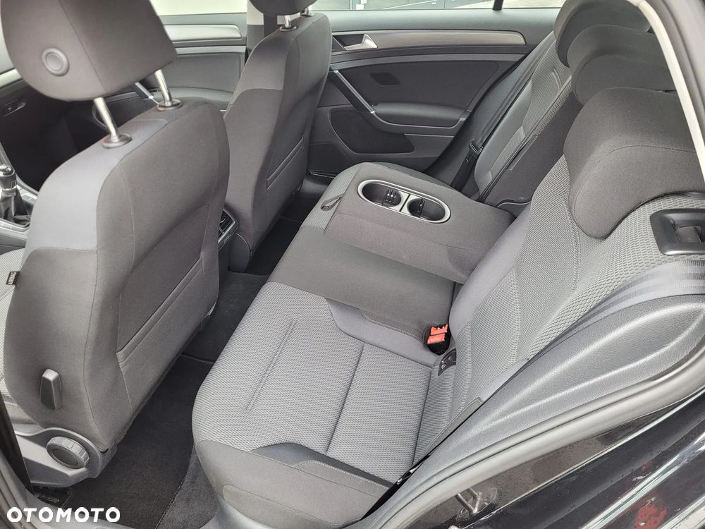 Volkswagen Golf 1.2 TSI BMT Trendline - 31