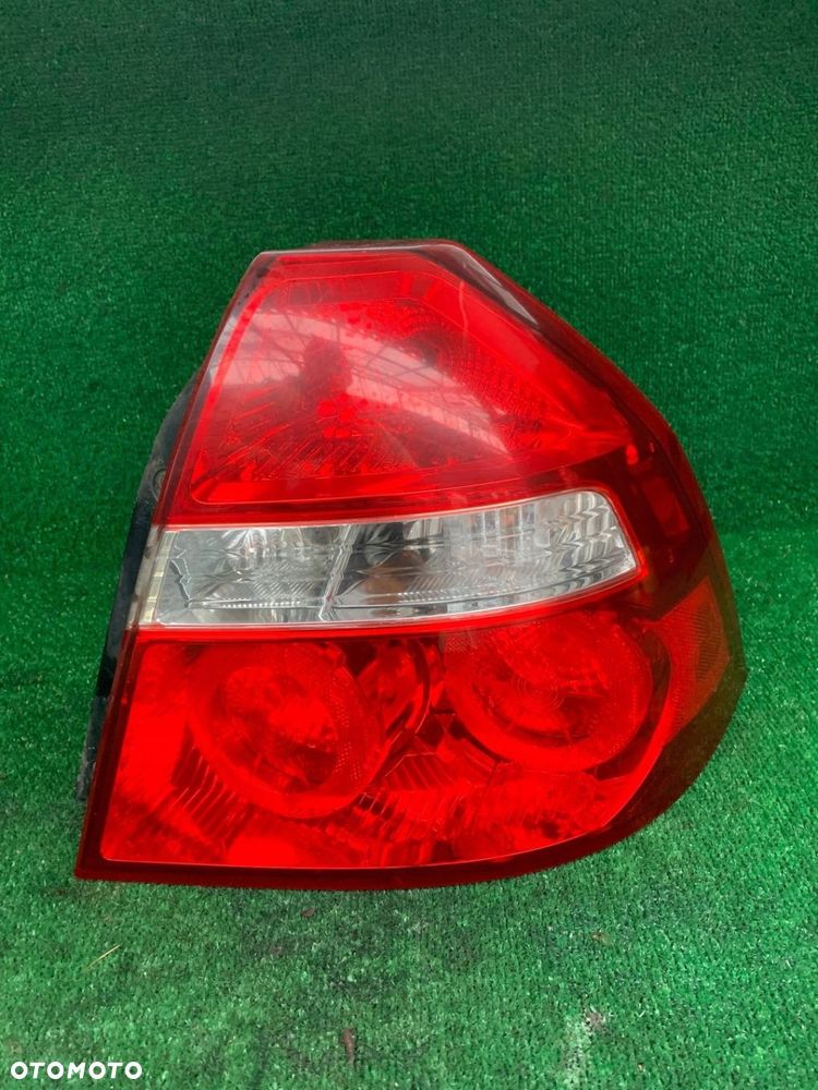 Lampa tylna tył prawa Chevrolet Aveo T200 T250 Sedan WWA