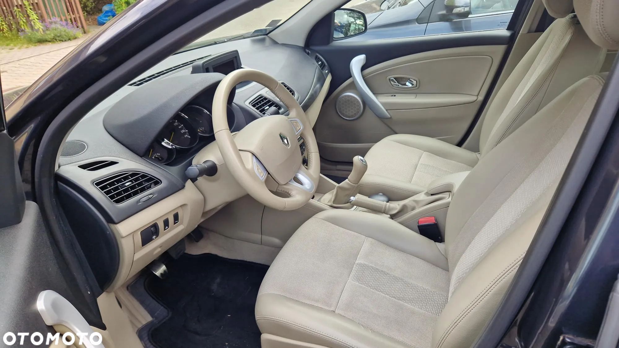 Renault Fluence 1.6 16V Privilege - 1