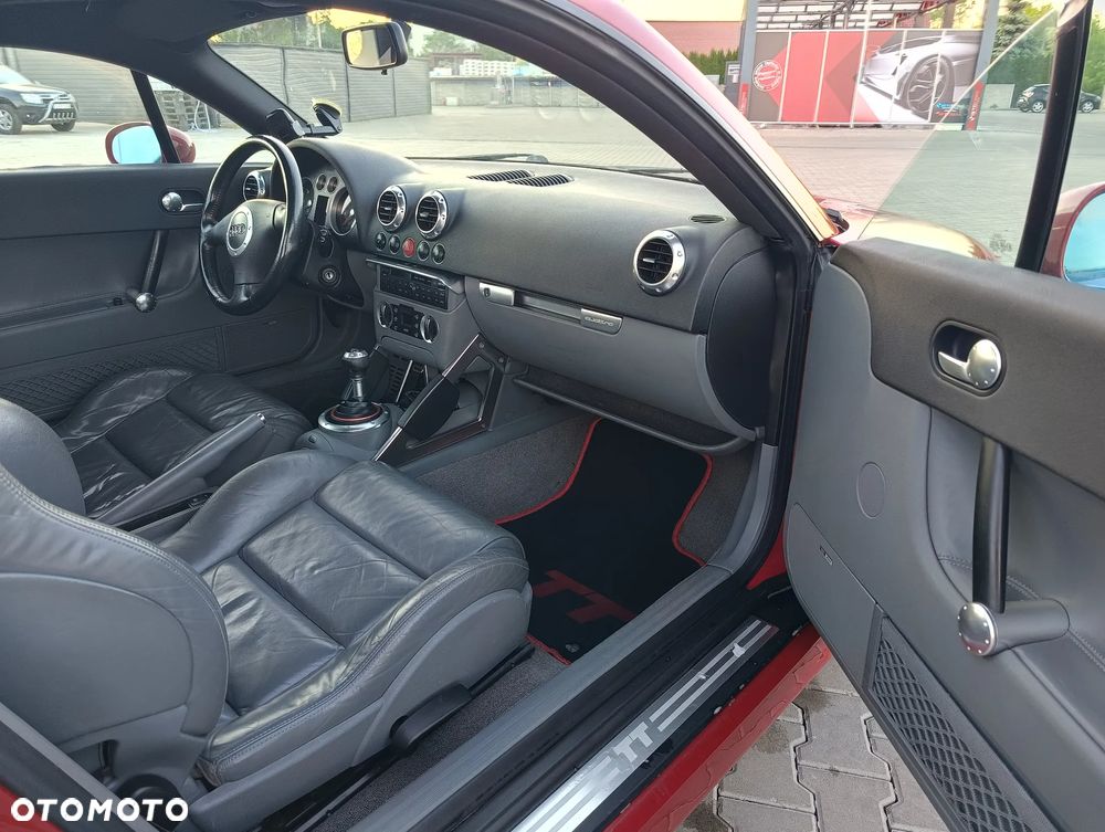 Audi TT Coupé 1.8T Quattro - 11