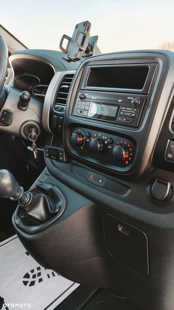 Renault Trafic - 12
