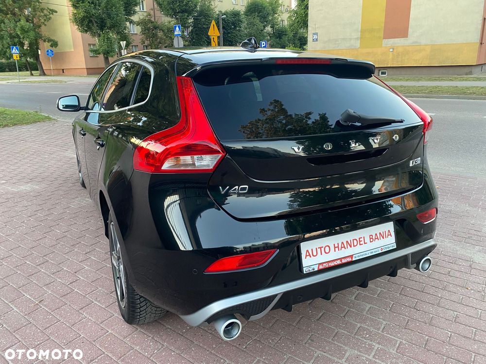 Volvo V40 D3 Geartronic RDesign - 16