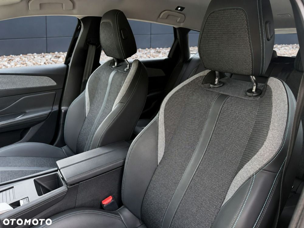 Peugeot 308 BlueHDi 130 EAT8 Allure - 17