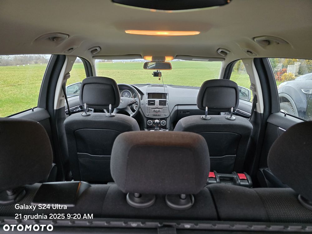 Mercedes-Benz Klasa C 180 CGI BlueEFFICIENCY - 10
