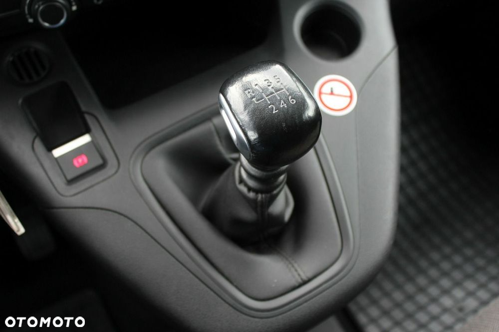 Peugeot Partner - 21