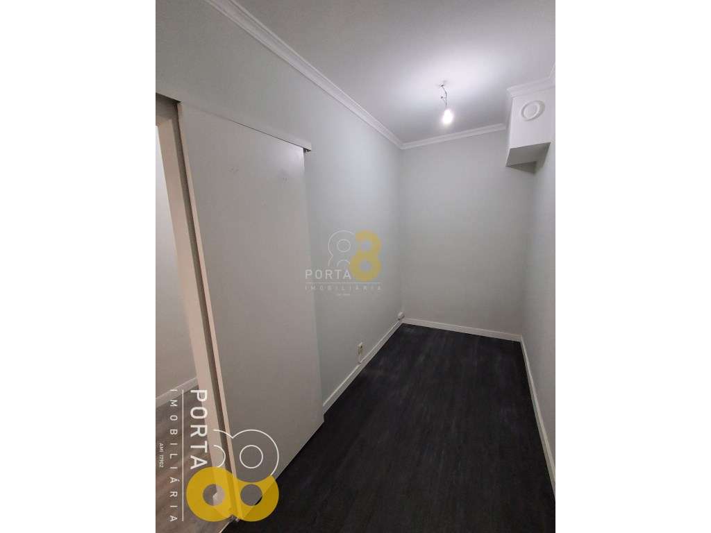 Apartamento T1 em Matosinhos com excelente localização e acessos. - Grande imagem: 5/25