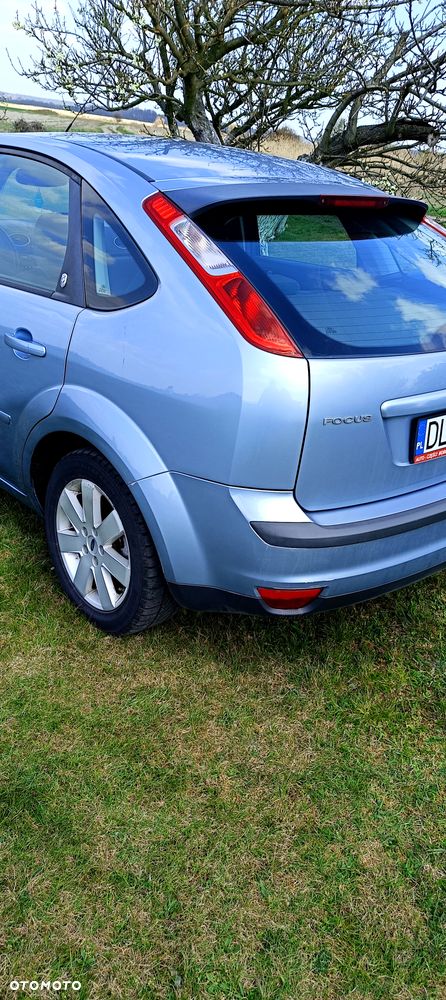 Ford Focus 1.6 Ti-VCT Ghia - 24