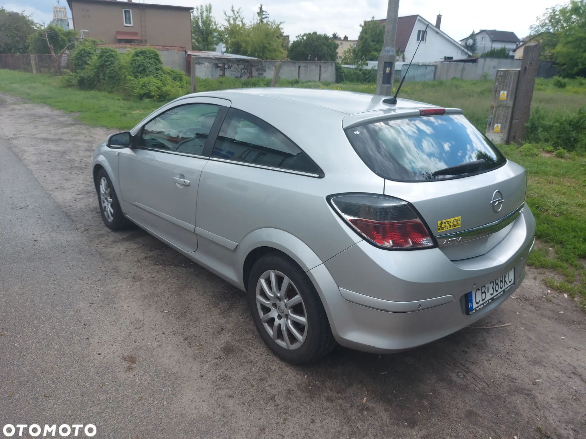 Opel Astra GTC 1.8 Cosmo - 2