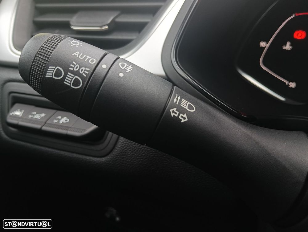 Renault Captur 1.0 TCe Techno Bi-Fuel - 17