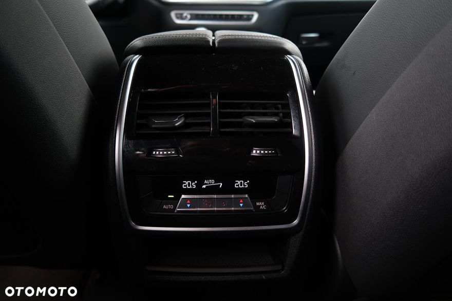 BMW X5 xDrive30d sport - 27