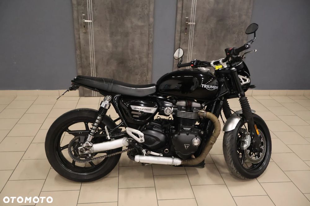 Triumph Speed Twin - 2