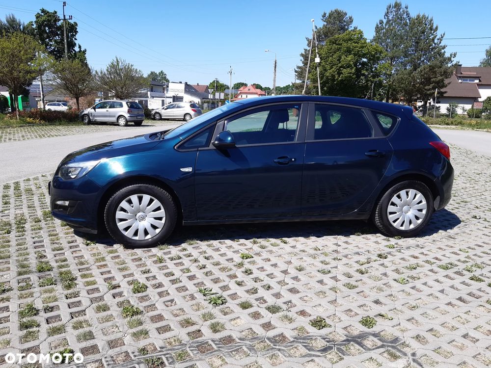 Opel Astra 1.6 Color Edition - 4