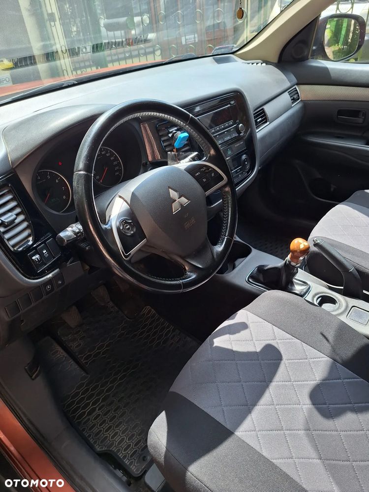 Mitsubishi Outlander 2.0 Intense 2WD - 5