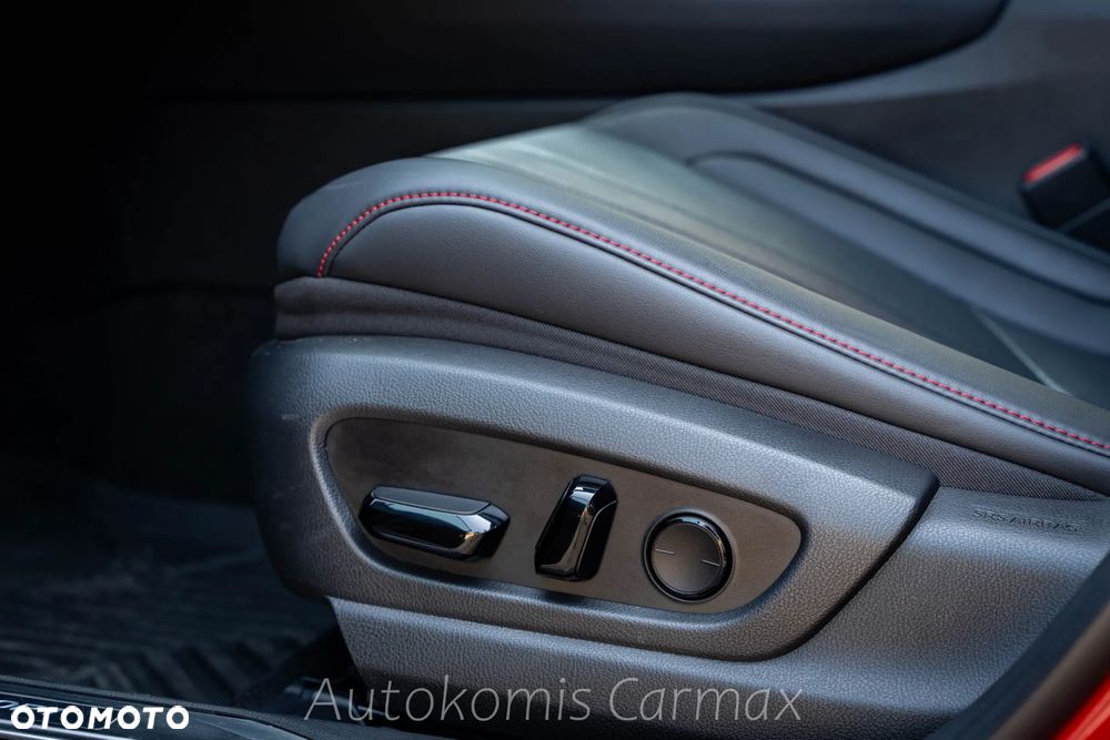 Lexus UX 250h GPF F Sport AWD - 22