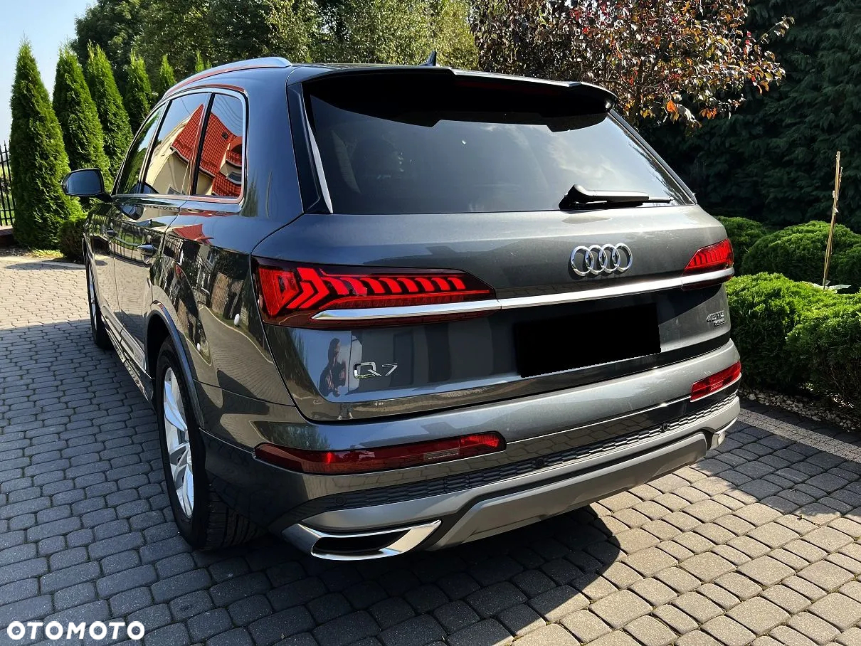 Audi Q7 - 11