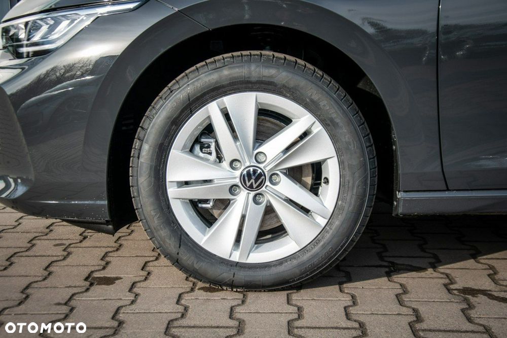 Volkswagen Golf - 6