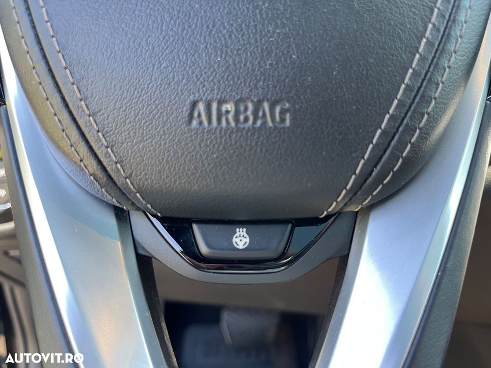 BMW Seria 5 530i xDrive AT - 32