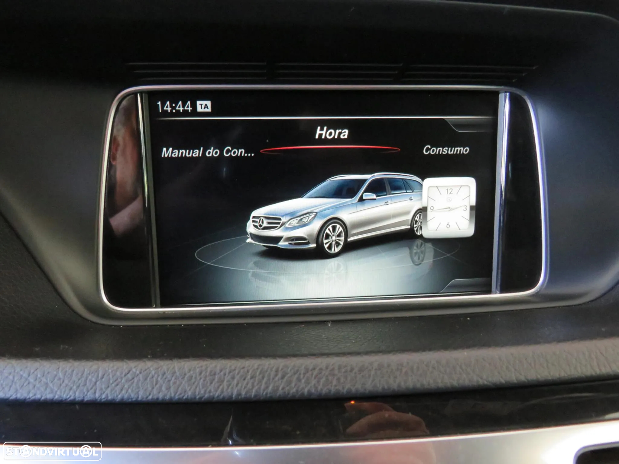 Mercedes-Benz E 250 BlueTEC Avantgarde Auto. - 41