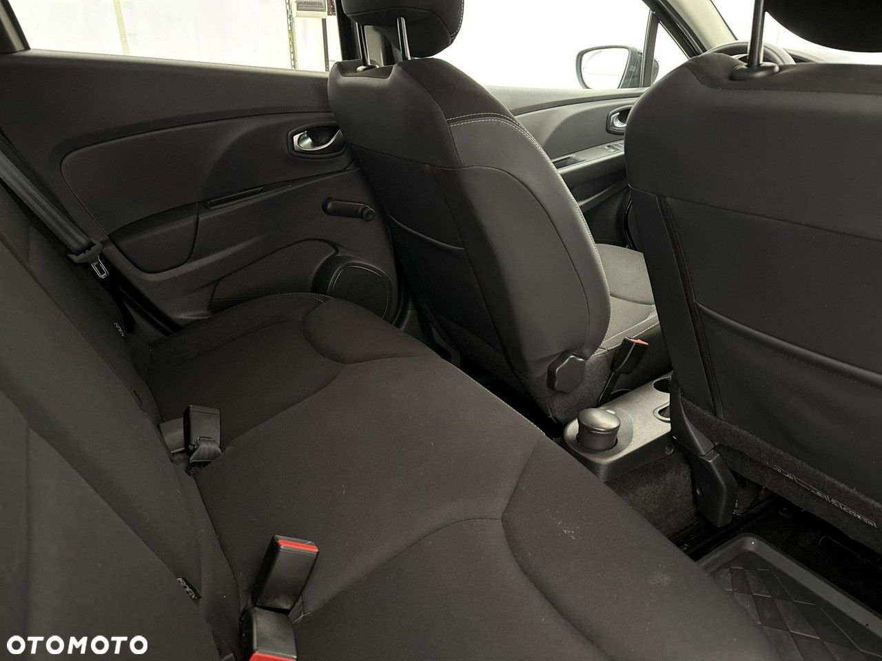 Renault Clio - 25
