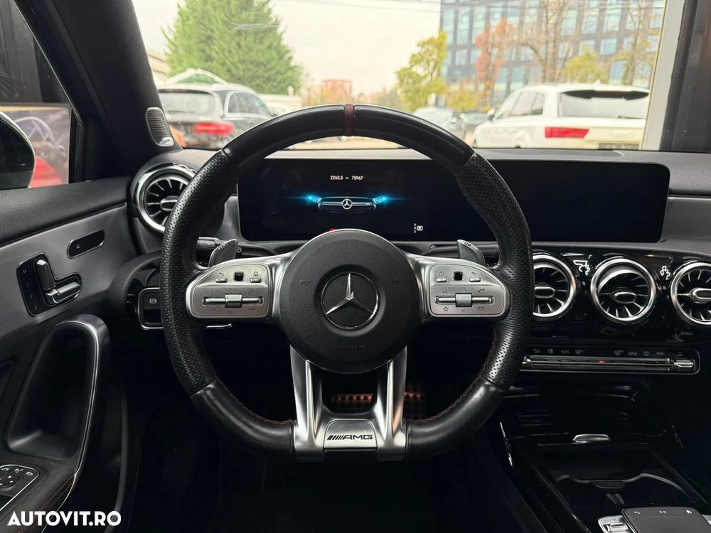 Mercedes-Benz A AMG 35 4MATIC+ Aut. - 15